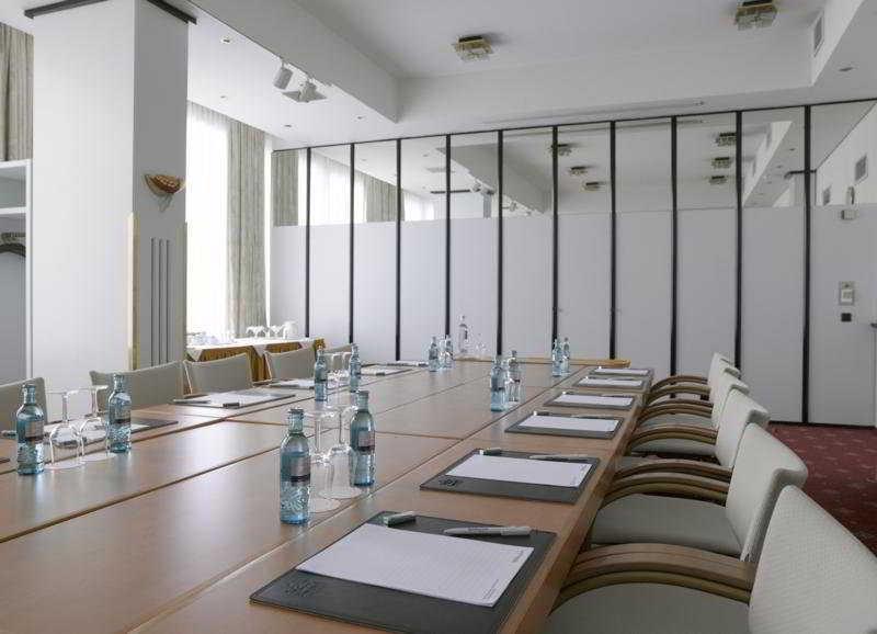 Holiday Inn Munich-Schwabing Servizi foto
